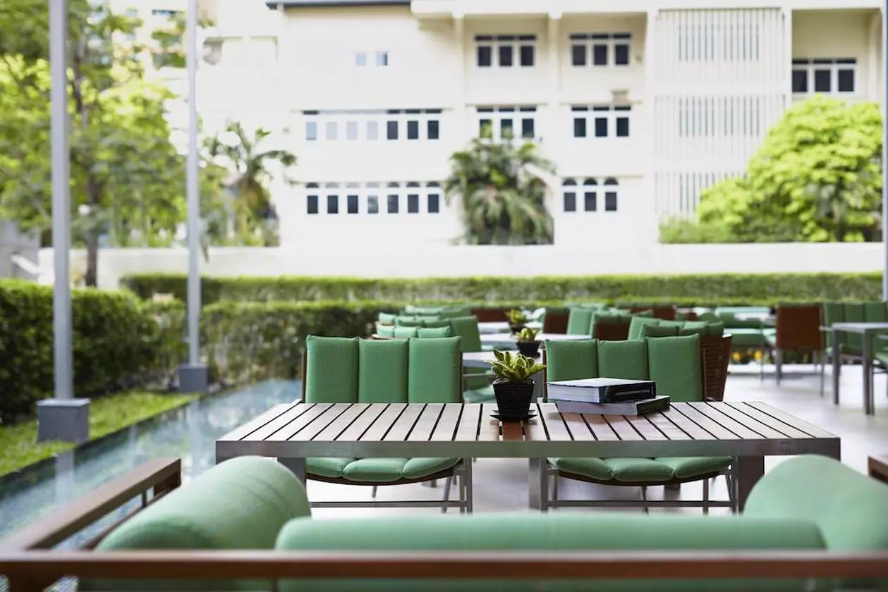 COURTYYARDBYMARRIOTT_SHABAVIZ (3).jpg